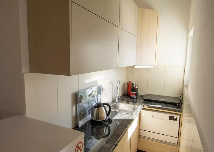 Miro - Front Row Sea View Apartman